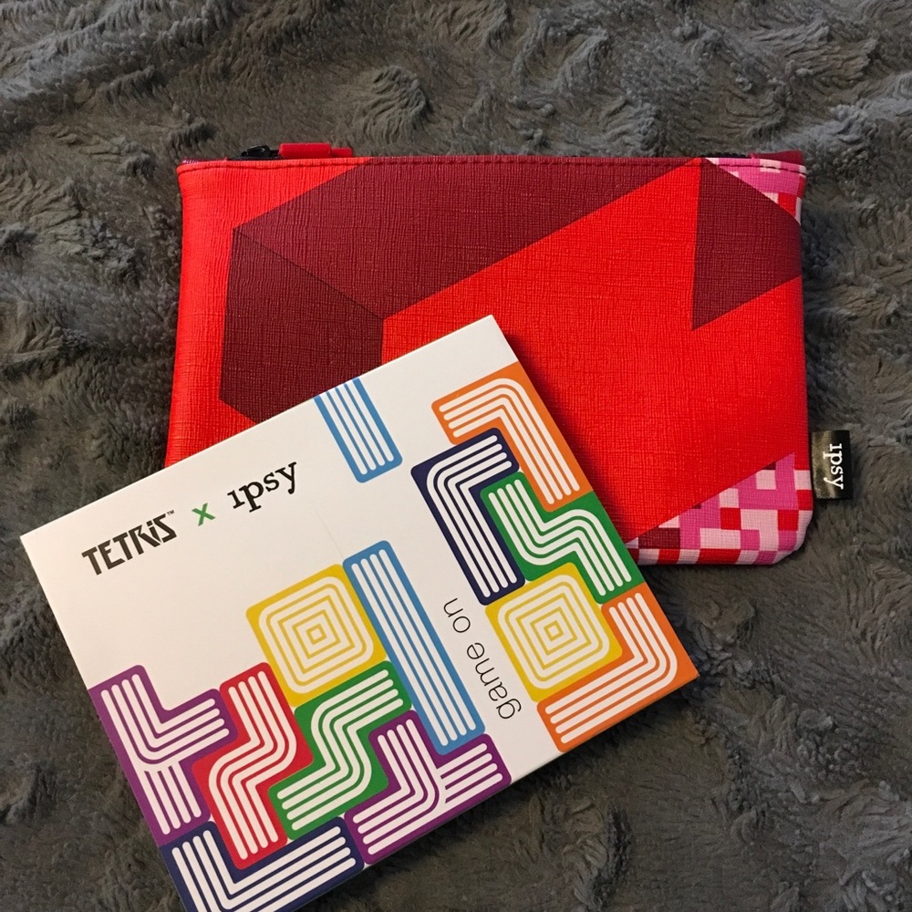 🎁Ipsy Tetris game on palette and bag